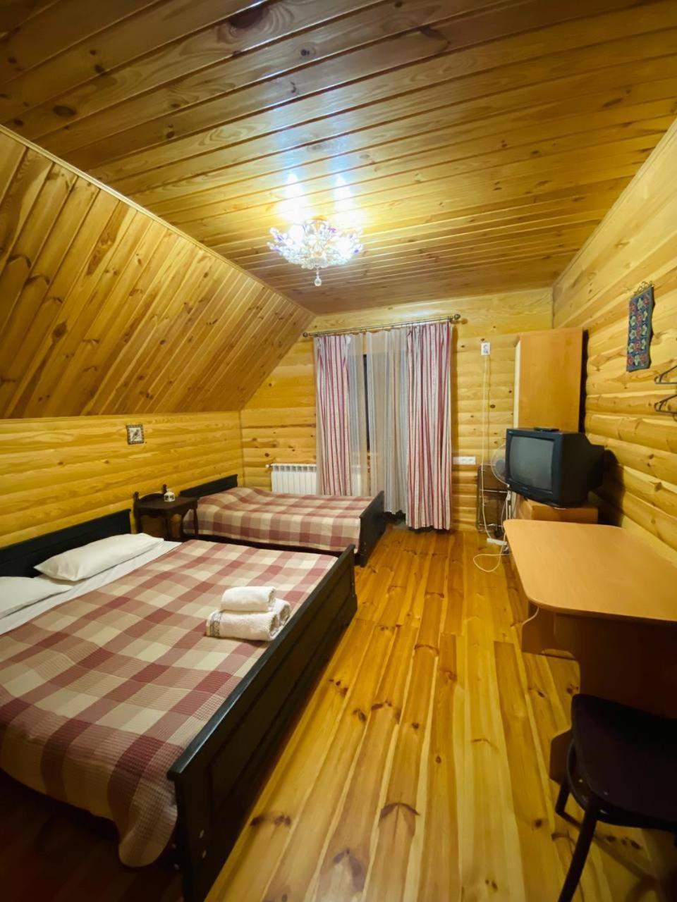 Садиба Орисин Явір Orysyn Yavir Guest House Svitjaz Eksteriør bilde
